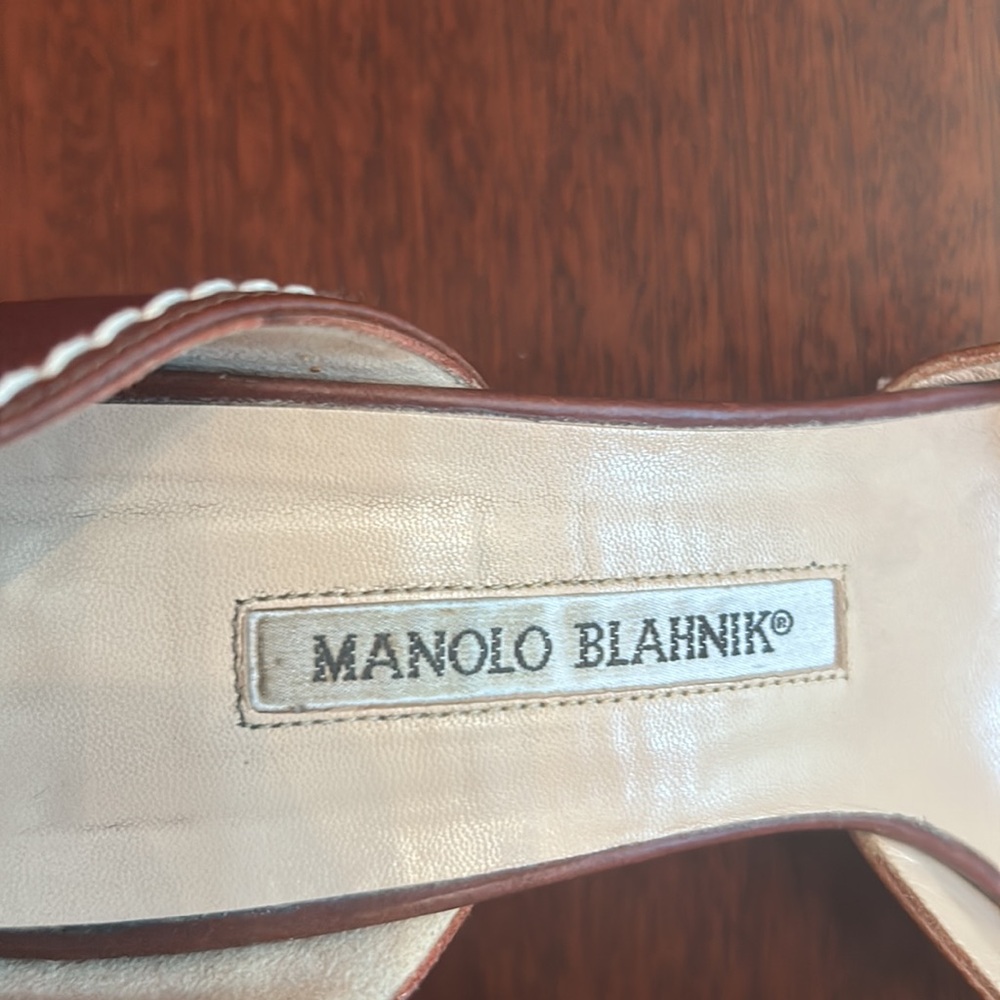 Manolo Blahnik Brown Leather Heels with Pointed Toe- Excellent Condition. - Picture 7 of 7